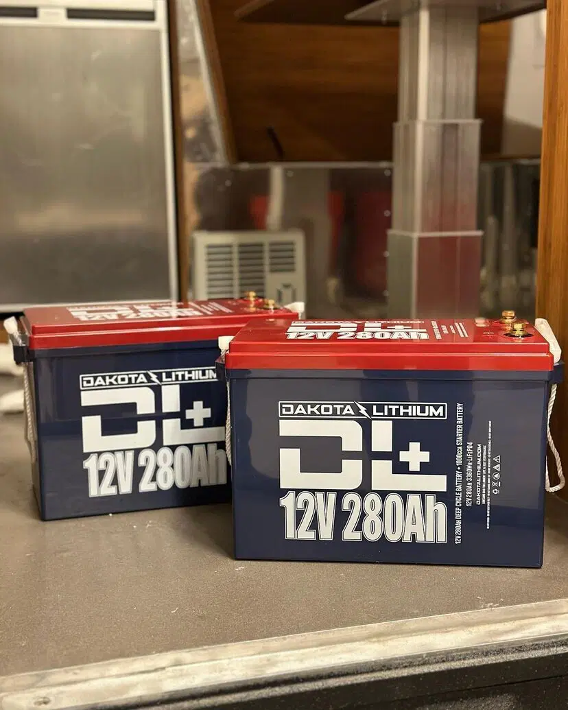 DL+12V560Ah Premium RV Off-Grid Complete Power System